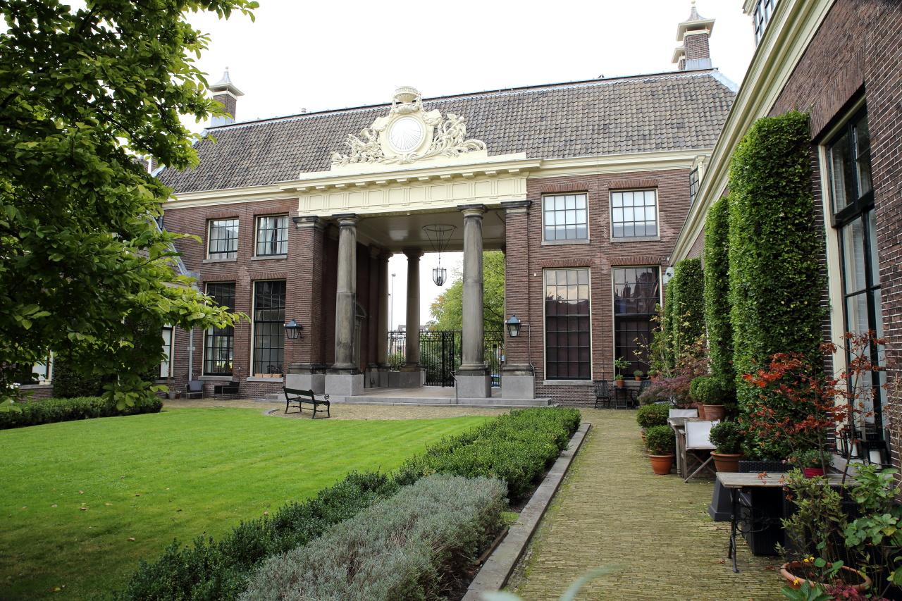 Photo Teylers Hofje in Haarlem, View, Sights & landmarks, Neighborhood, square, park - #1