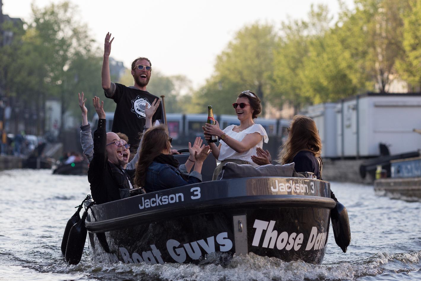 Photo Those Dam Boat Guys in Amsterdam, Activity, Activities - #1
