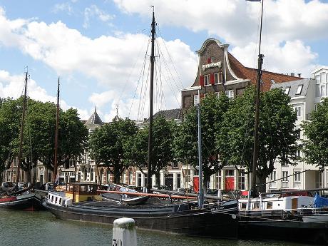 Photo Wolwevershaven in Dordrecht, View, Neighborhood, square, park
